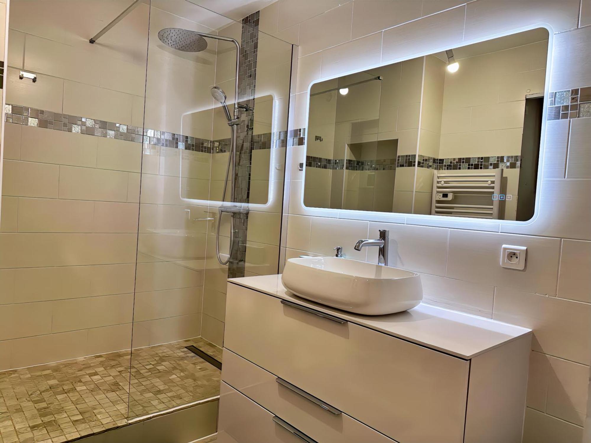 Cozy 3 Bedroom Apartment Dans Republique Paris Dış mekan fotoğraf